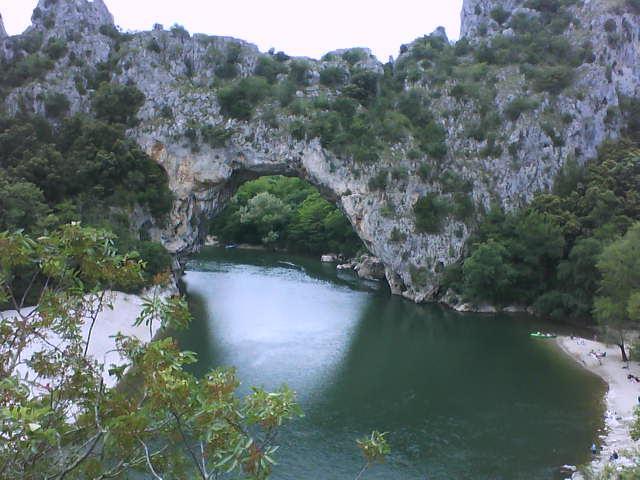 Hôtel Le Passage de Vallon Vallon-Pont-dʼArc Exterior foto